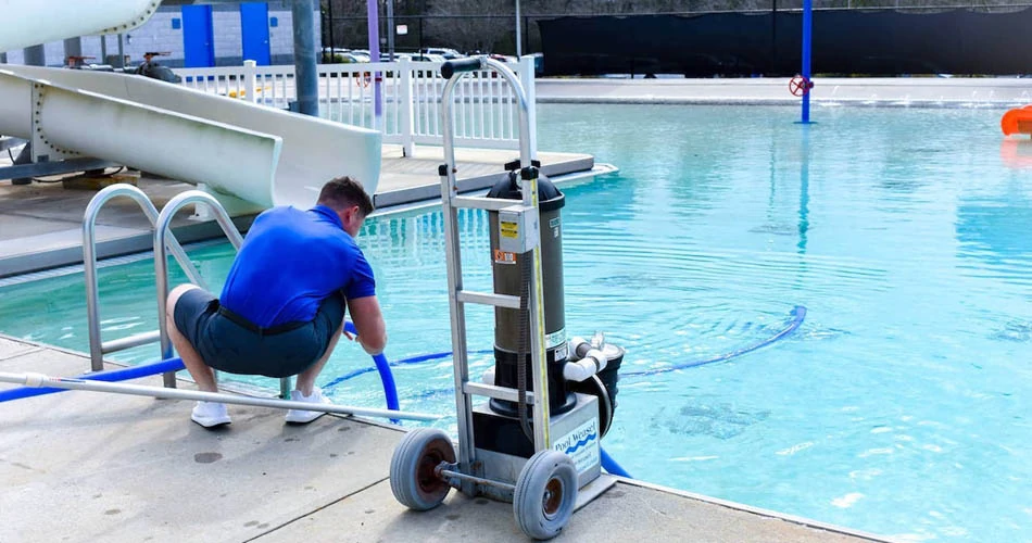 Swimming-Pool-Maintenance-near-me